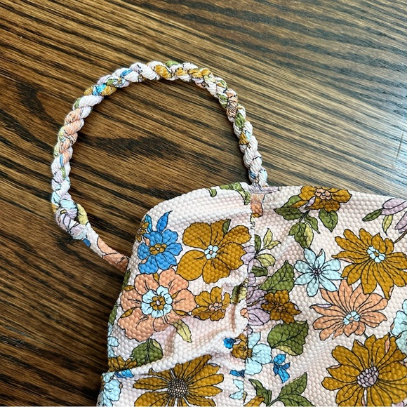 👙 Cupshe Braided Swimsuit - Picture 3 of 9